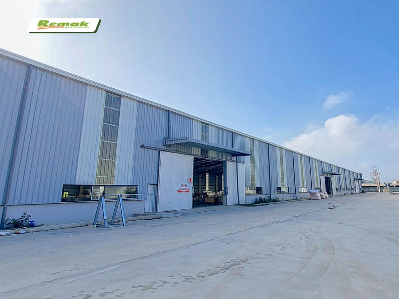 Nhà máy sản xuất Remak     được xây dựng và đầu tư máy móc sản xuất hiện đại bậc nhất hiện nay trên thế giới