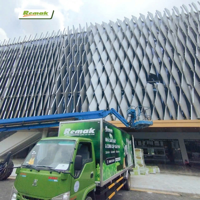 Bông Khoáng Remak - Giải Pháp Cách Âm Cách Nhiệt Chống Cháy Số 1 Cho Dự Án Vincom Mega Mall Ocean Park Hưng Yên 6 Công trình lớn và hiện đại đòi hỏi vật liệu cách âm cách nhiệt chống cháy phải đạt chuẩn